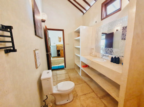 Tír na nÓg Beachfront Resort