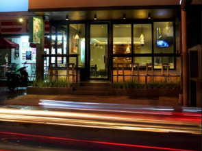 OYO 2854 COZY B&B Seminyak