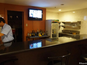 Nichols Airport Hotel