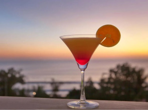 Kuta One Party Hotel