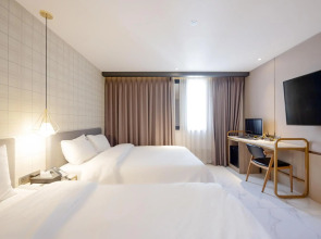 Hound Hotel Seomyeon - Bumcheon