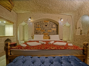 Zeus Cave Suites