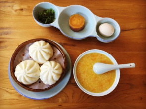 Beijing Le Zai Nan Luo Gu Xiang Wang Fu Jing Forbidden City Courtyard Hotel