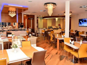 Grand Business Hotel