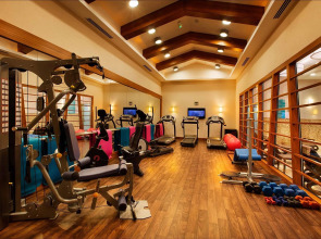 DoubleTree by Hilton Hotel Van