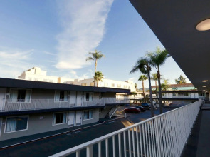 The Sojourn Los Angeles - Sherman Oaks