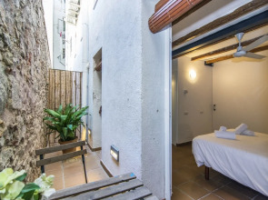 Happy People Ramblas Harbour