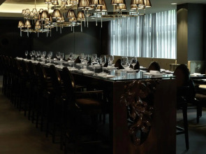 Roomers Frankfurt Central, Autograph Collection