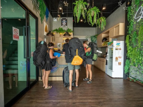Patong Poshtel - Adults Only - Hostel
