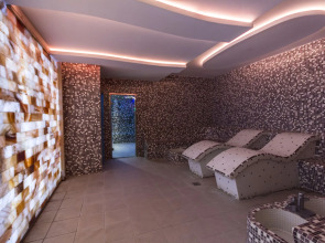 Отель Hollywoodland Wellness & Aquapark