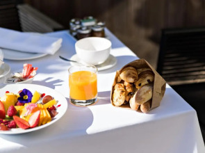 Five Seas by Inwood Hotels