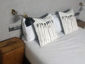 The Lights City Rooms