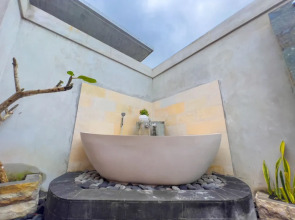 Innora Jungle Resort and Spa