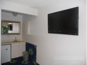 Los Angeles Adventurer All Suite Hotel at LAX