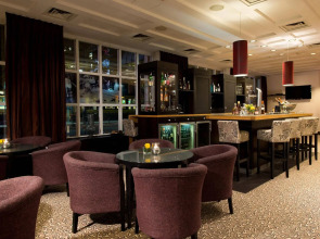 Отель The Q - Quadro City Hotel