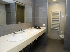 Portodrach Aparthotel & Suites