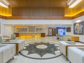 Best Western Plus Khan Hotel