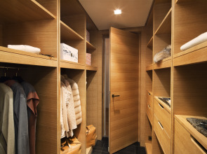 Hotel Marignan Champs - Elysées