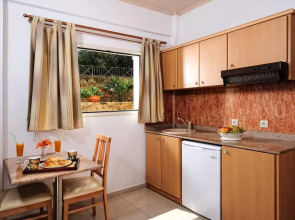 Notos Heights Hotel & Suites