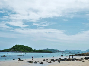 Swan Lake Hotel Sattahip