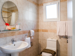 Artemis Cynthia Complex