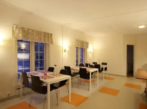 Airport Motel & Apartment