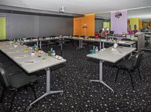 ibis Styles Paris Tolbiac Bibliotheque