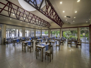 Отель Rox Resort