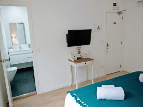Lisbon Terrace Suites Apartment for Large Groups with Amazing Terrace