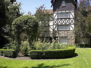 Anaheim Majestic Garden Hotel