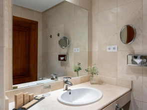 Phi Phi Harbour View Hotel