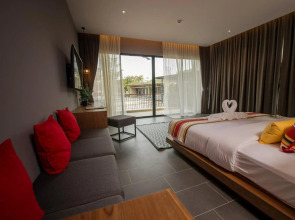 The Gallery Hotel Nai Harn