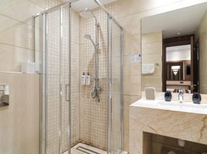 Leonardo Boutique Hotel Larnaca