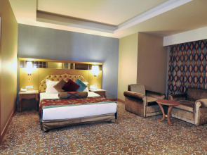 Royal Holiday Palace