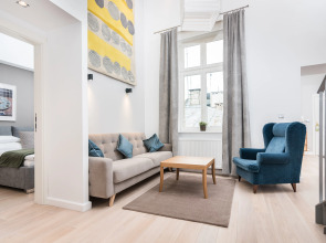 Venetian House Market Square Aparthotel