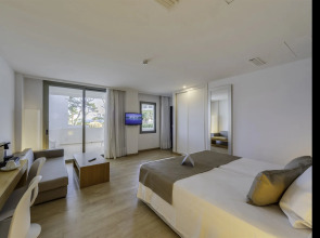 Playa Esperanza Resort