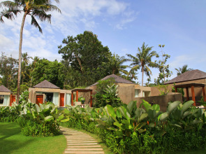 Отель Candi Beach Resort and Spa