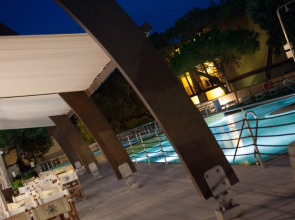 Canado Club Family Village