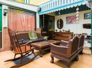 Отель Samsensam Place