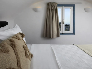 Athiri Santorini Hotel