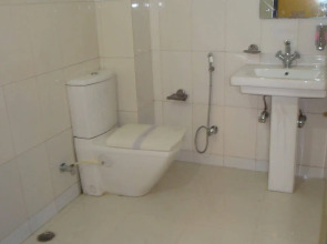 Hotel Su Shree Continental