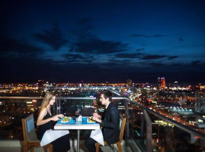 A La Carte Da Nang Beach