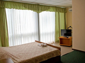 Отель Ягуар