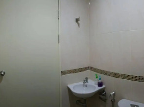 Bangkok Check Inn - Hostel