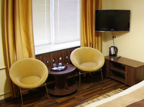 Отель Дарницкий