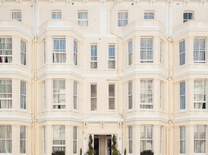 Pearl and Pebbles Hotel