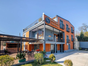 Отель Green Town