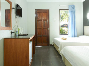 Corrie Chalet Pantai Cenang Langkawi