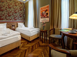 Stare Kino Cinema Residence