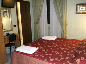Hotel Ferrarese Roma